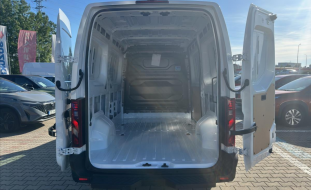 Nissan Interstar