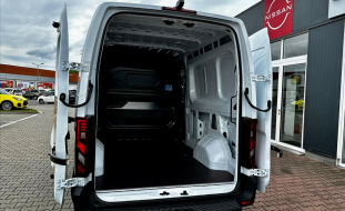 Nissan Interstar